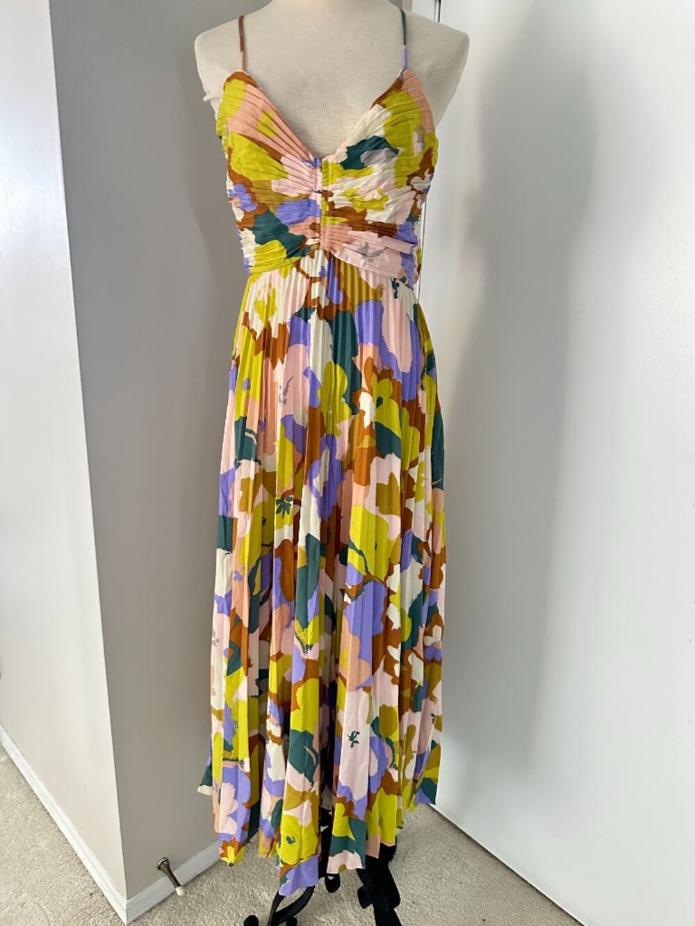 Astr the label Blythe Floral Plisse Midi Dress M / NWOT - Picture 5 of 8
